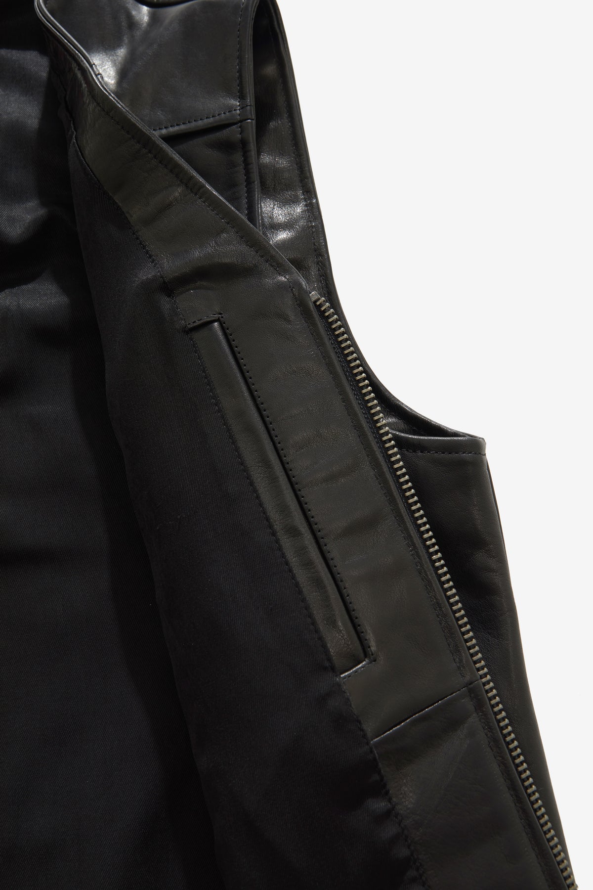 LEATHER 002 . VEST